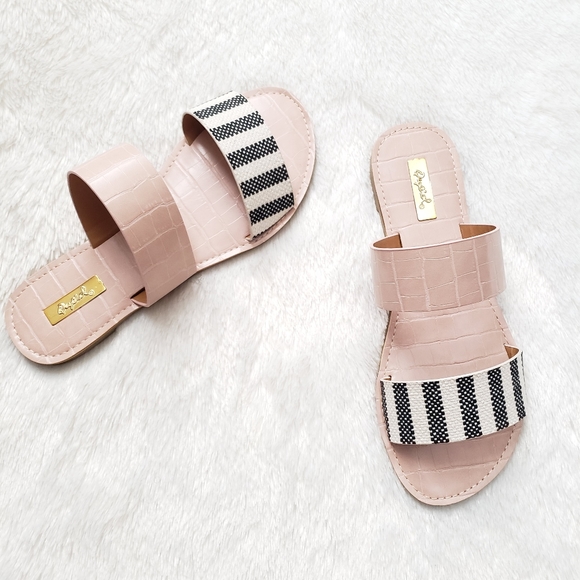 Vegan Leather Double Strap Sandals *NEW w/box* - Picture 4 of 7